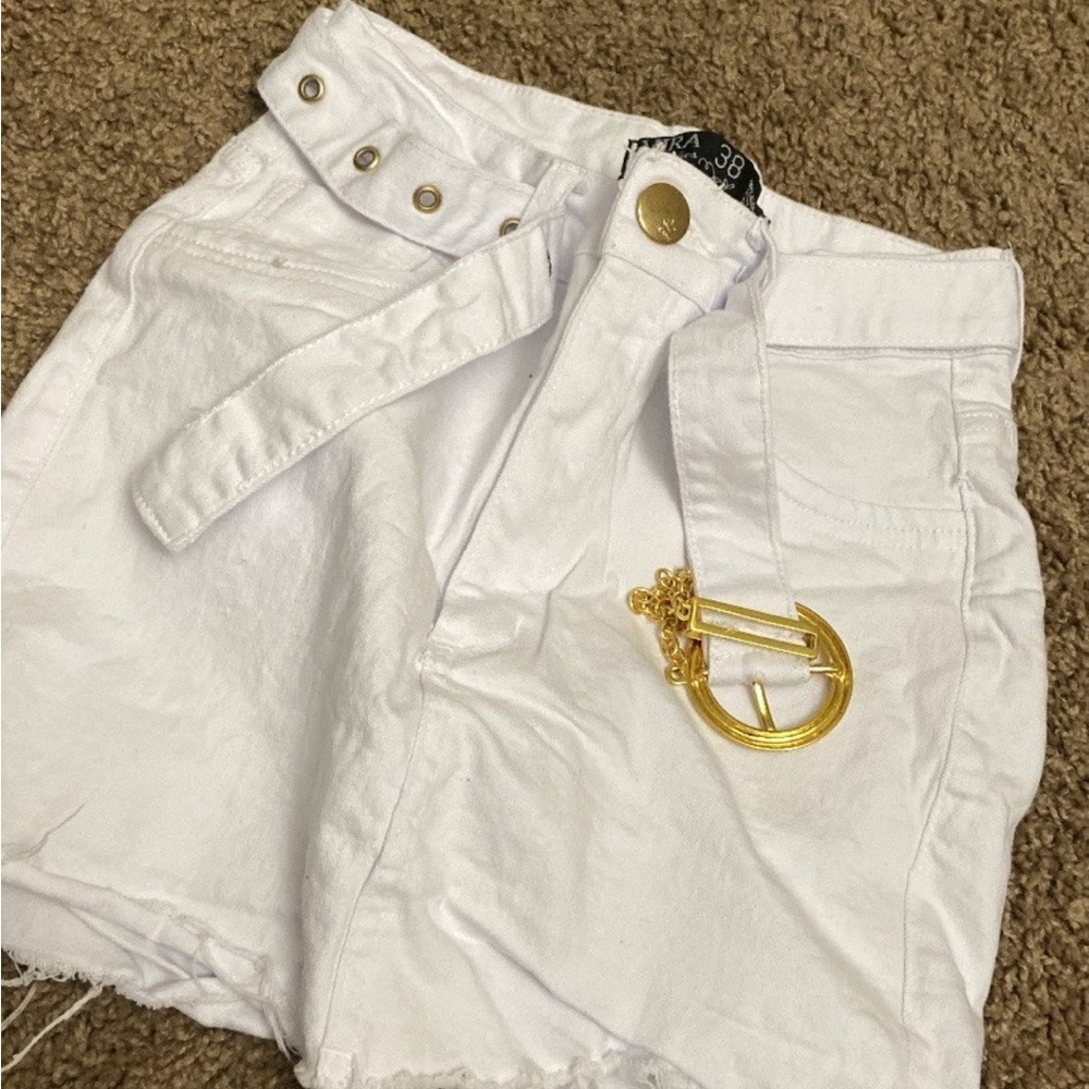 Elegant White Midi Skirt with Gold Detail
